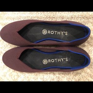 Discontinued berry Rothy’s flat